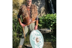 Viking-cosplay-outfit